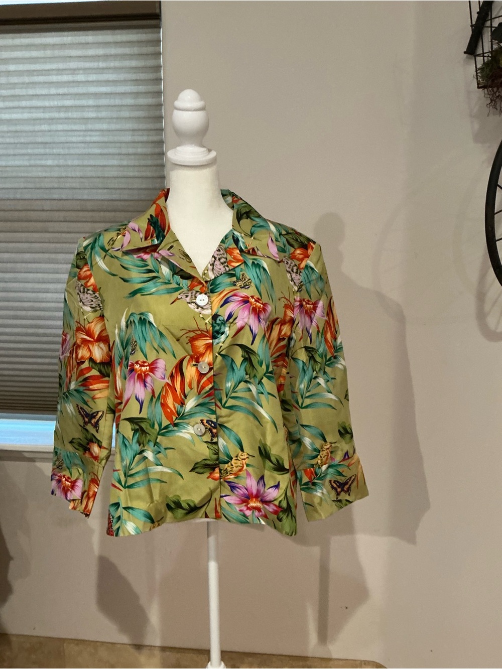 Beautiful Vintage Silk Collection Lightweight Jacket Size 16